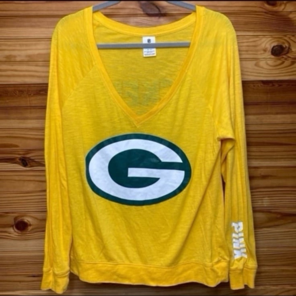Victoria’s Secret PINK x NFL x 5th & ocean green bay packers Vneck long sleeve